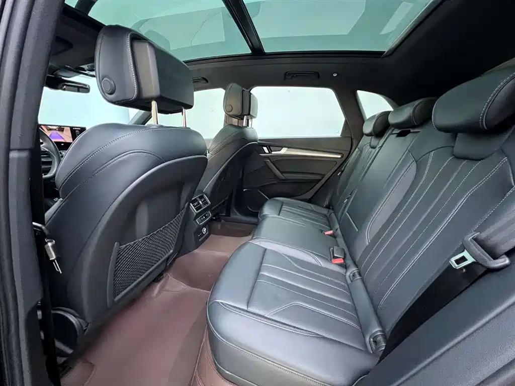 Audi Q5L 2024 40 TFSI Luxury Dynamic Edition
