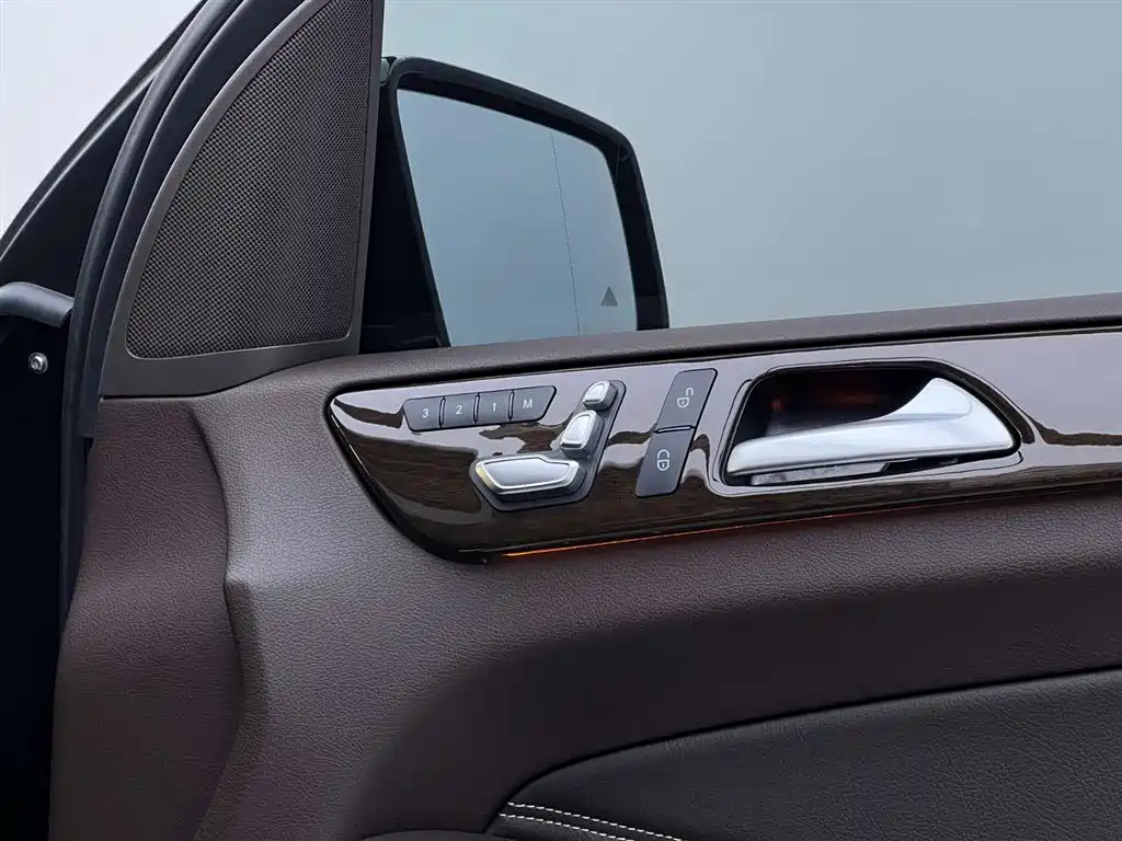 Mercedes-Benz GLS 400 4MATIC