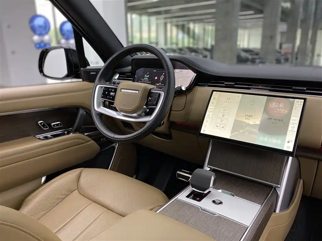 Range Rover 2024 3.0 L6 400PS Autobiography LWB