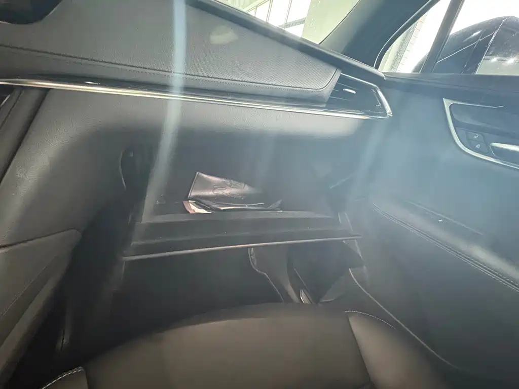 Cadillac XT5 2022 2.0T FWD Luxury
