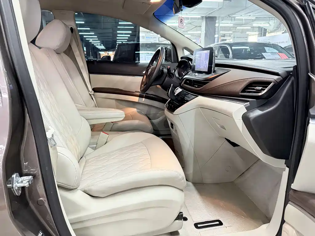 Buick GL8 2023 Land Business Class Comfort