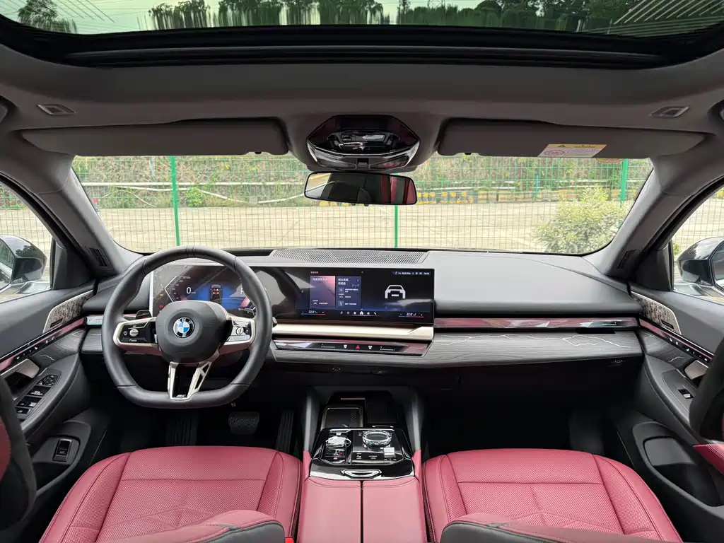 BMW 5 Series 2025 530Li Premium M Sport Package - фото 7