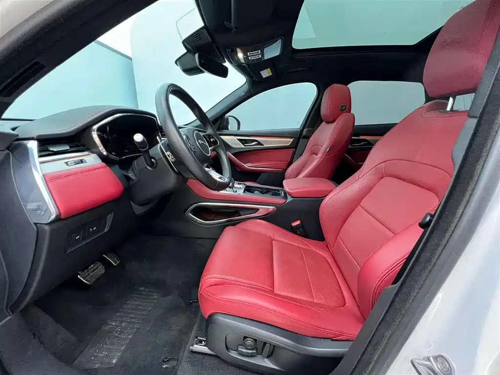 Jaguar F-PACE 2024 P250 R-Dynamic SE