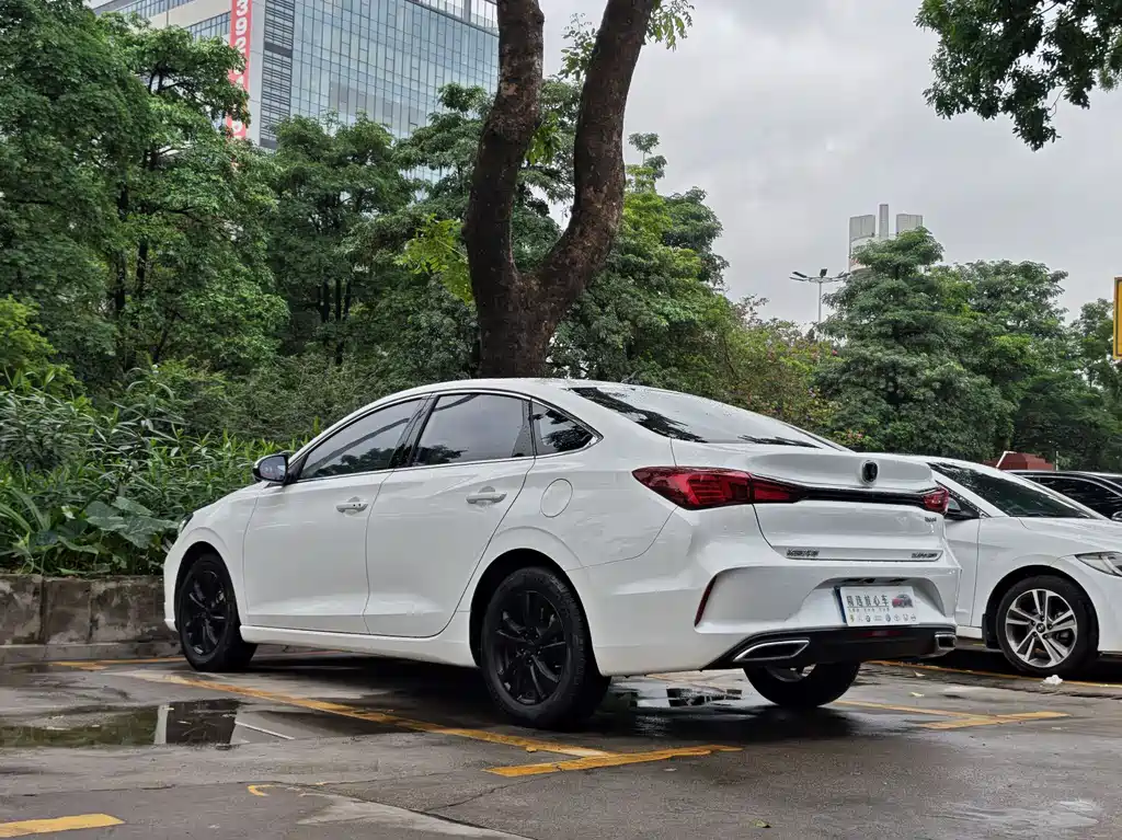 Changan Eado Plus 2021 Blue Whale NE 1.4T GDI DCT Prestige Edition