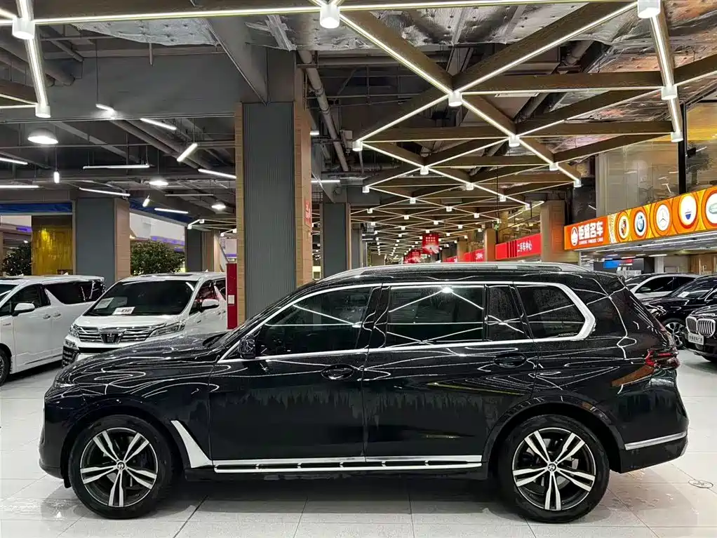 BMW X7 2023 xDrive40i Leading Edition Luxury Package