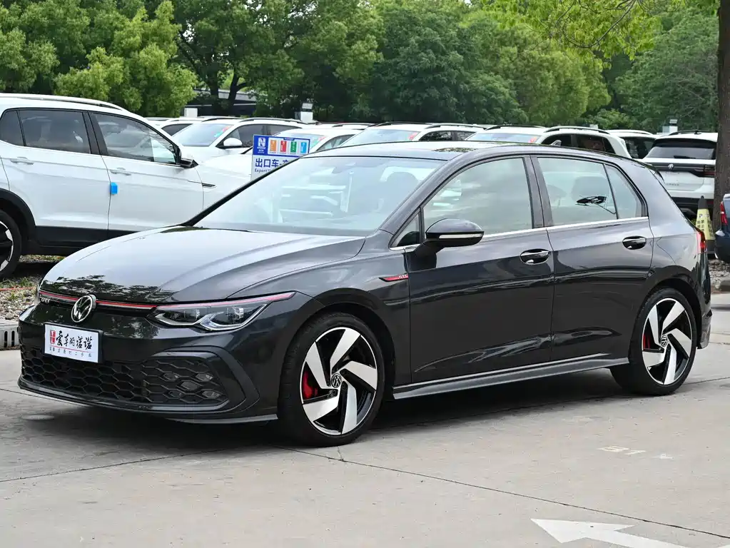 Volkswagen Golf GTI 2021