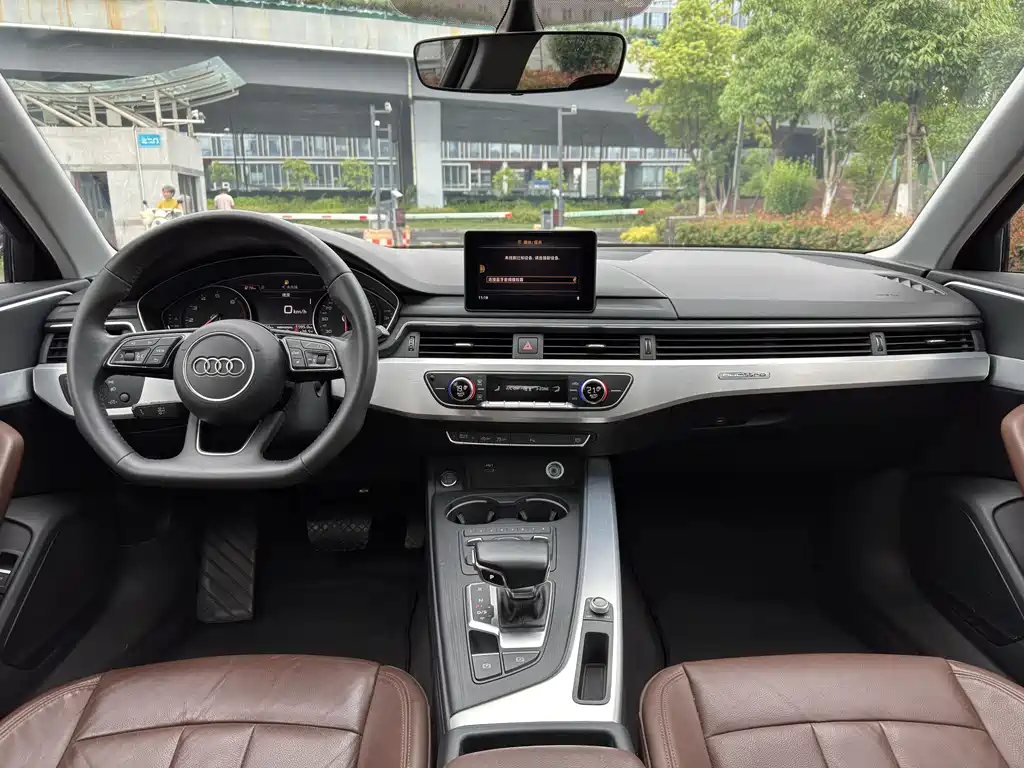 Audi A4L 2018 30th Anniversary Edition 45 TFSI quattro Sport