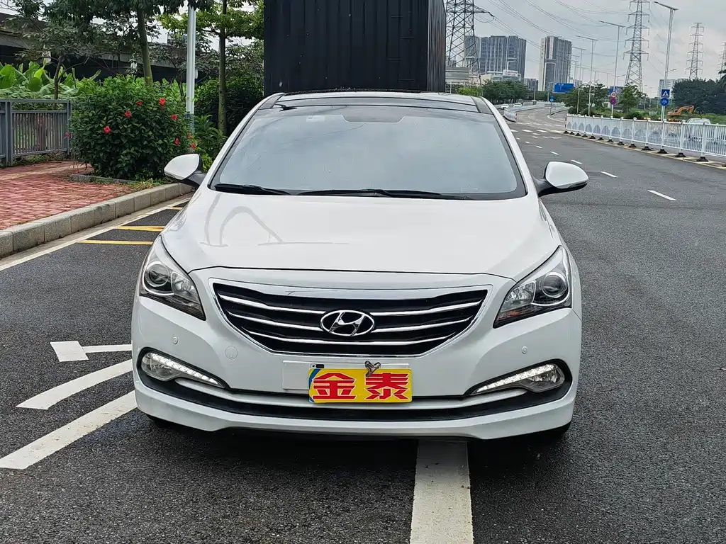 Hyundai Mistra 2014 1.8L Automatic DLX