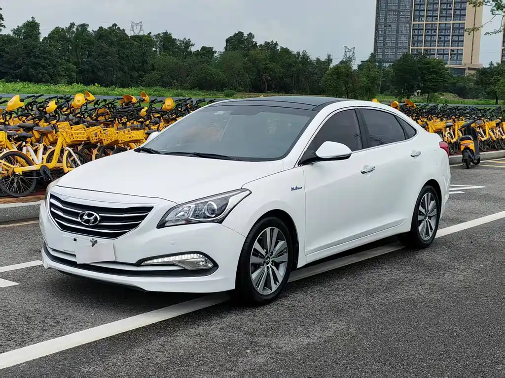 Hyundai Mistra 2014 1.8L Automatic DLX
