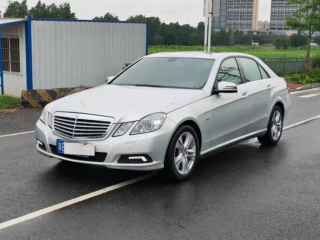 Mercedes-Benz E-Class 2010 E 200 CGI Elegance