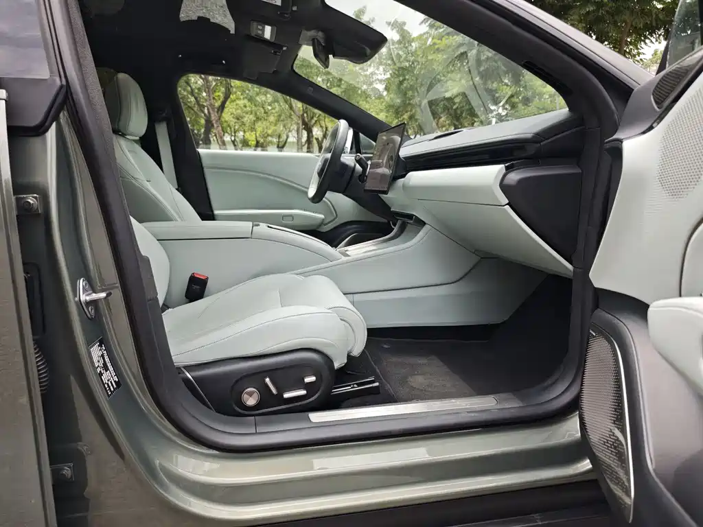 Zeekr 007 2025 Long Range AWD Intelligent Driving Edition 100kWh