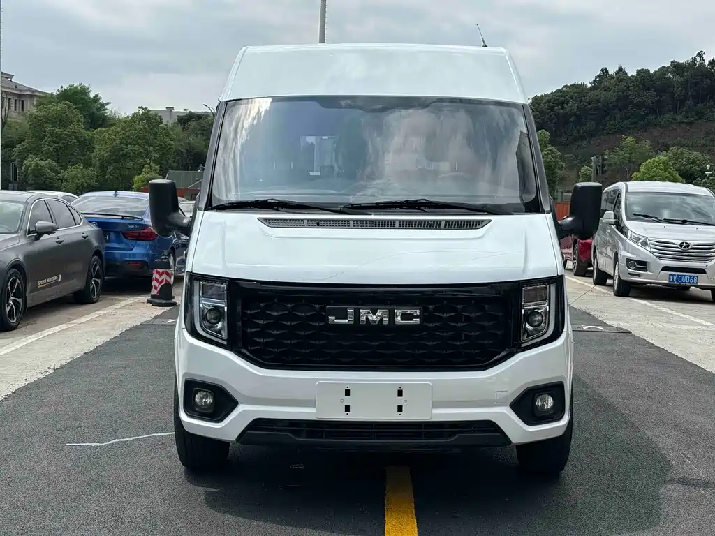 JMC Fushun 2023 2.0T Manual Short Wheelbase Medium Roof Commercial Multi-Purpose Vehicle 6-Seater