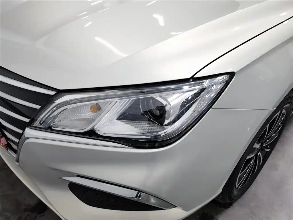 Roewe Ei5 2018 Internet Flagship Edition