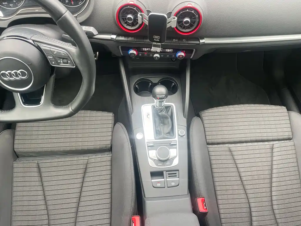Audi A3 2020 Limousine 35 TFSI Sport China VI