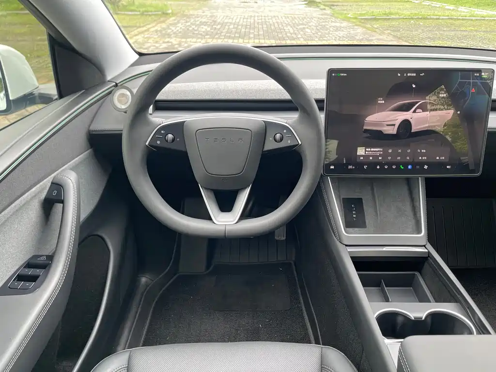 Model Y 2025 Rear-Wheel Drive