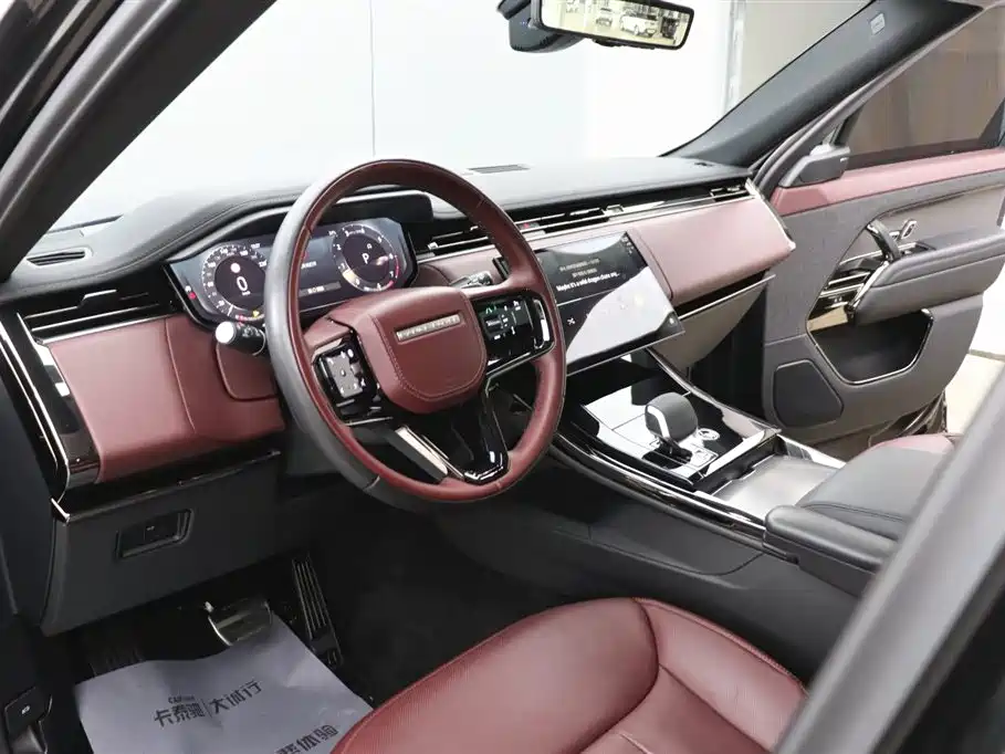 Range Rover Sport 2024 400PS Dynamic SE