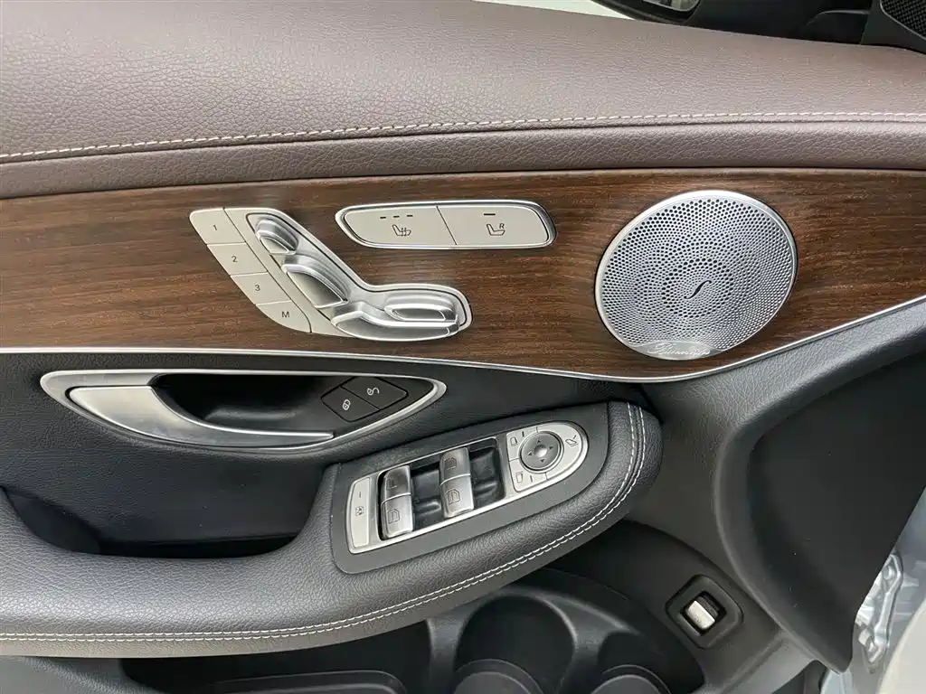 Mercedes-Benz GLC 300 L 4MATIC