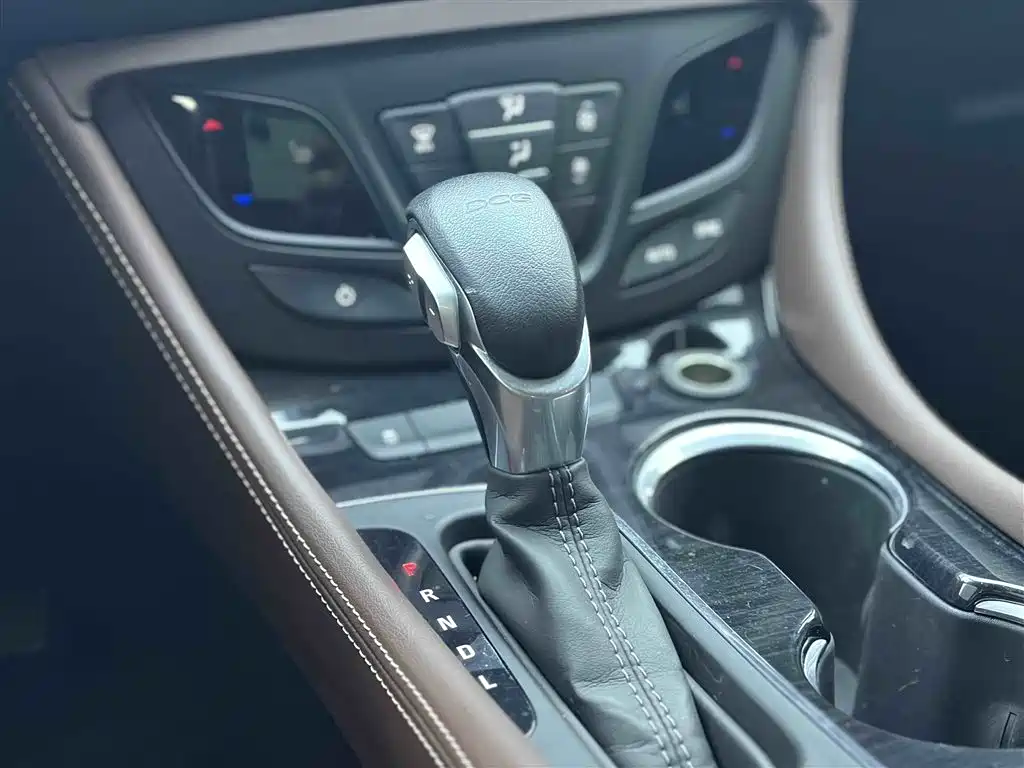 Buick Envision Plus 2021 532T FWD Elite