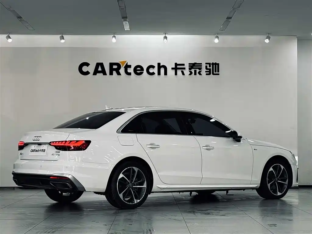 Audi A4L 2022 40 TFSI Fashion Dynamic
