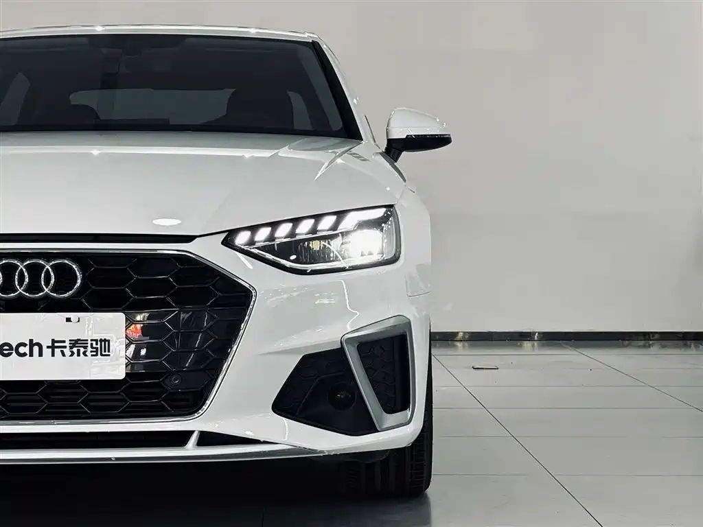 Audi A4L 2022 40 TFSI Fashion Dynamic