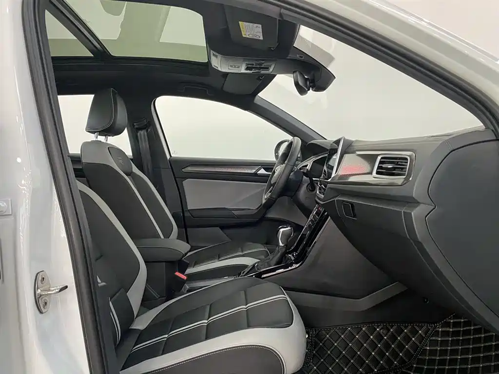 T-ROC 2025 Facelift 300TSI DSG FWD Chenguang Edition