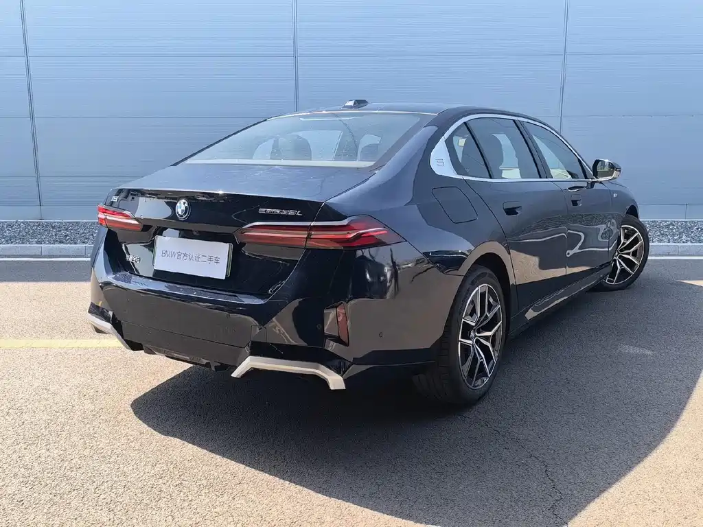 BMW i5 2024 eDrive 35L Luxury M Sport Package