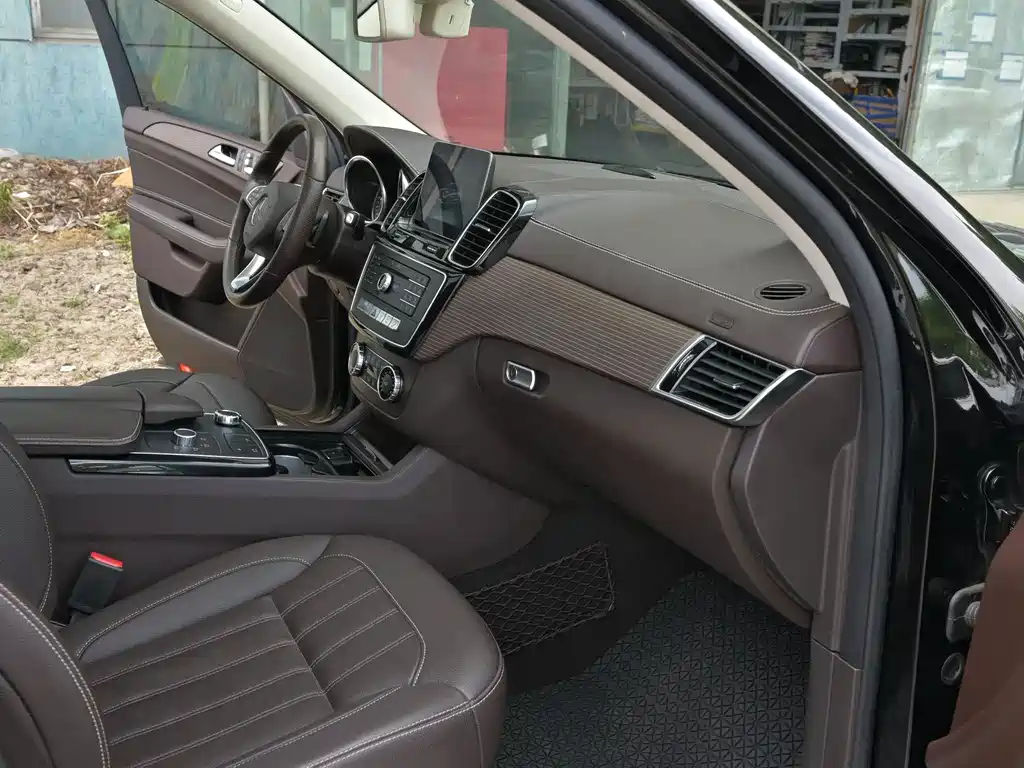 Mercedes-Benz GLE 400 4MATIC