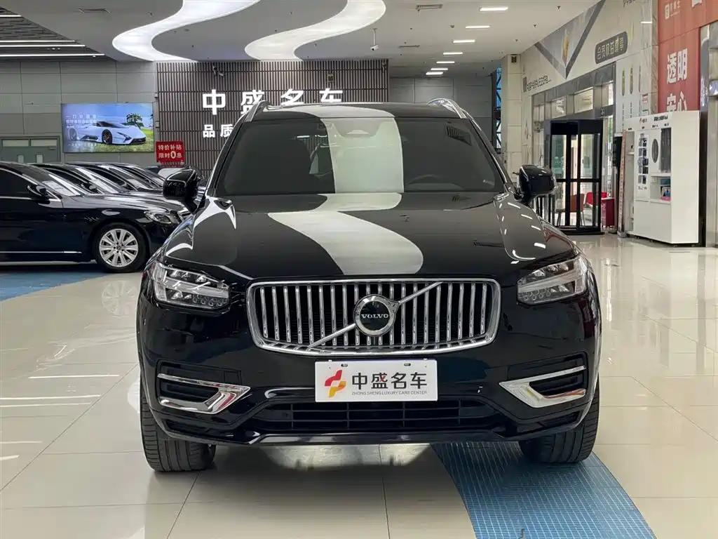 Volvo XC90 2024 B6 Momentum 7-Seater