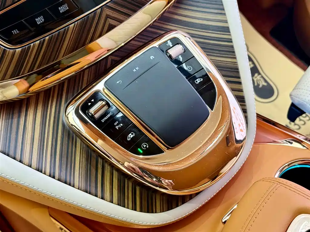 Mercedes-Benz V-Class 2024 V260 L High Roof Custom Edition