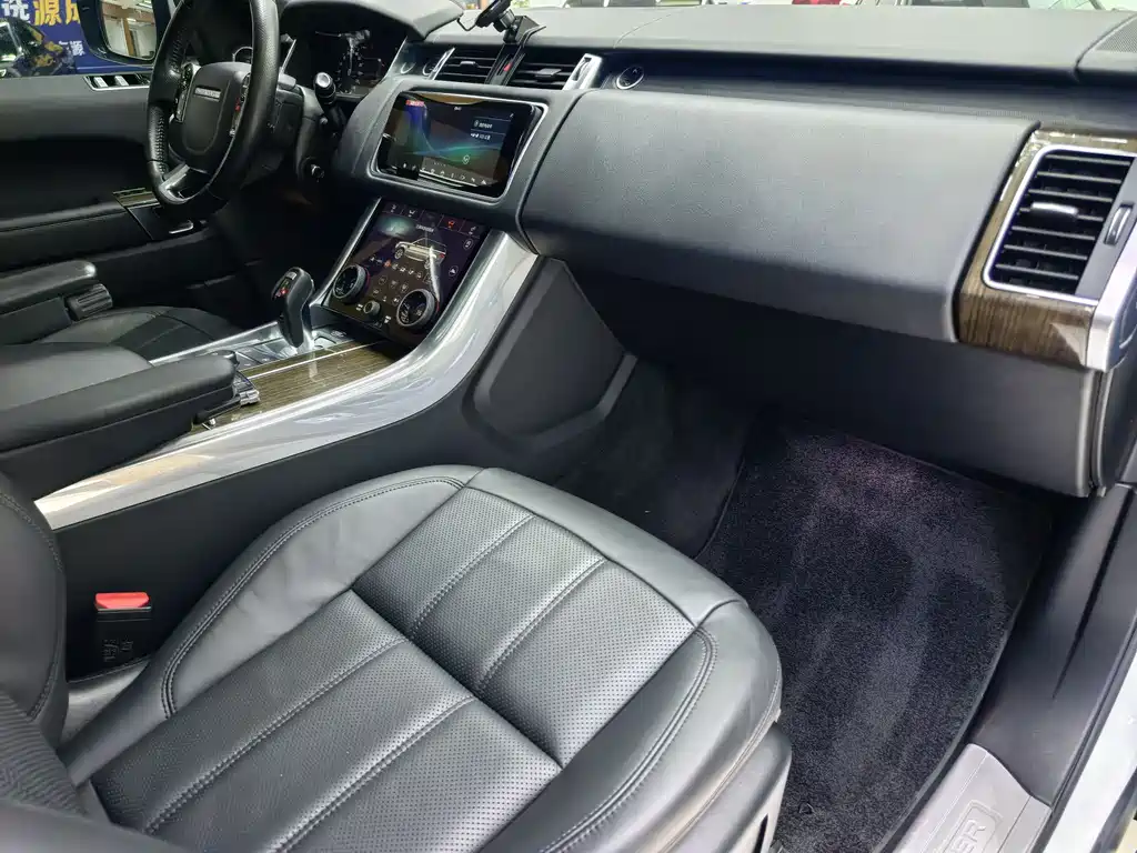 Range Rover Sport P400e 2018