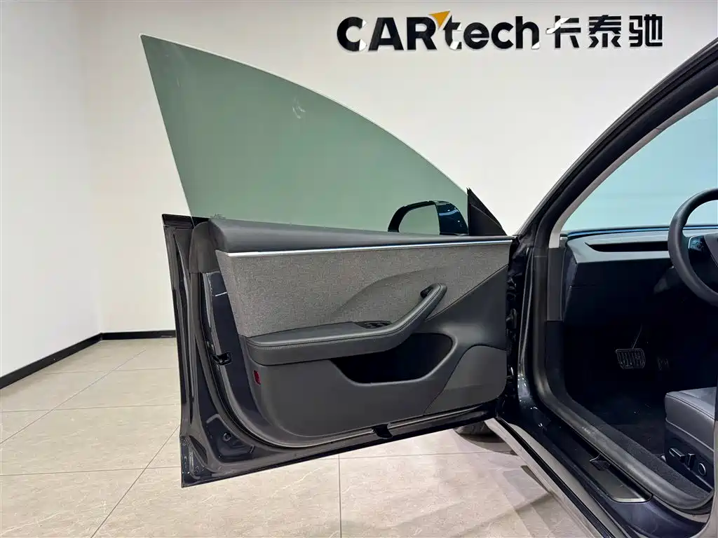 Tesla Model 3 2023 RWD