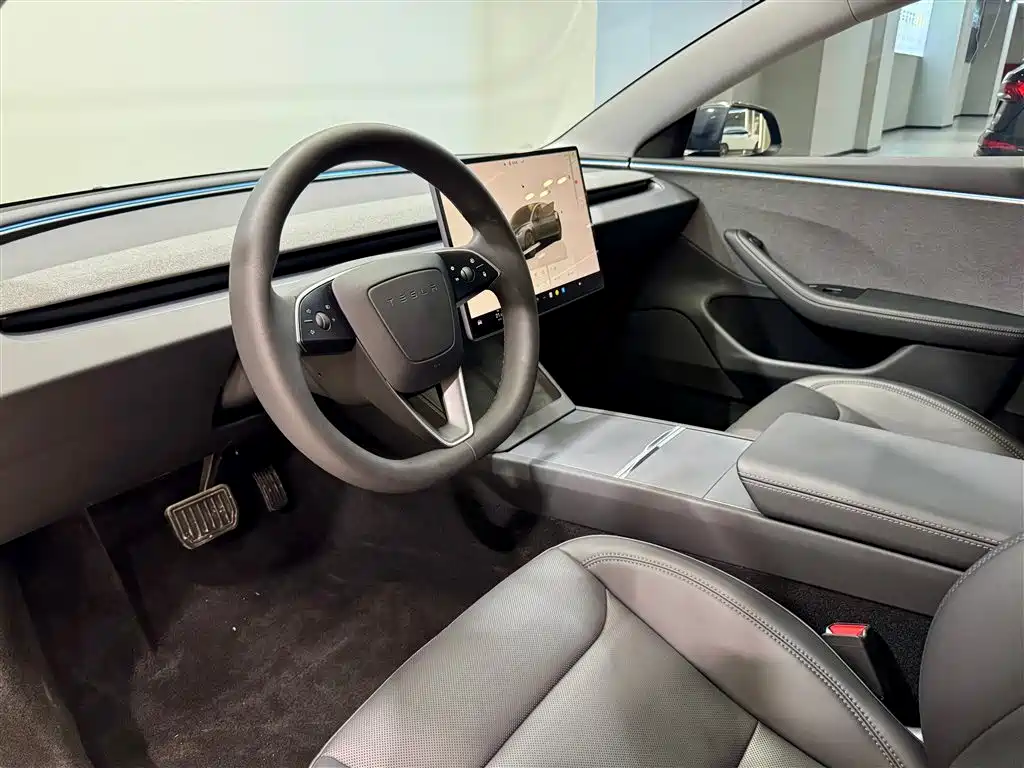 Tesla Model 3 2023 RWD