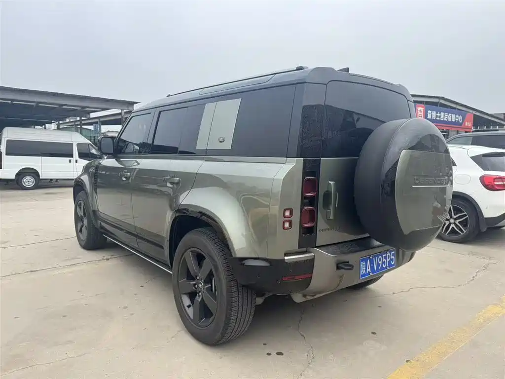 Land Rover Defender 2024 110 3.0T P400 X-DYNAMIC HSE