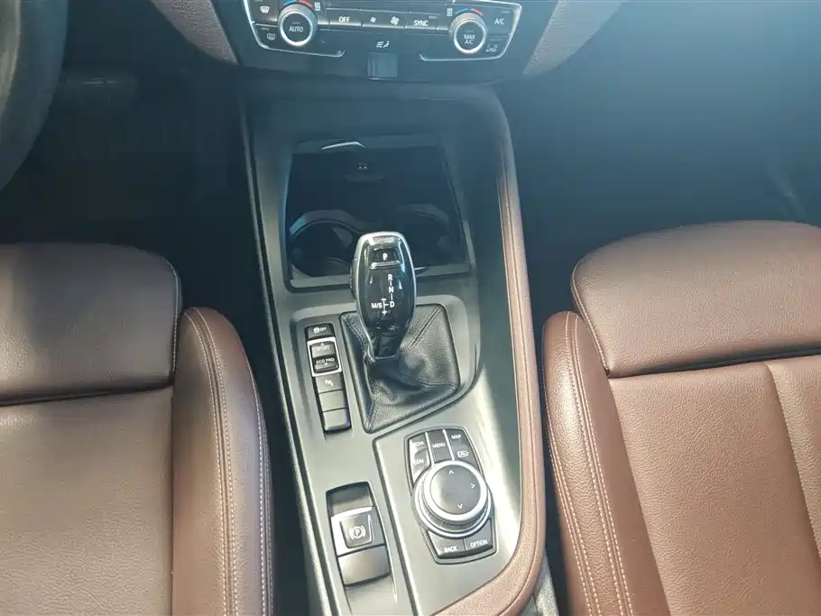 BMW X1 2022 sDrive25Li Leading Edition