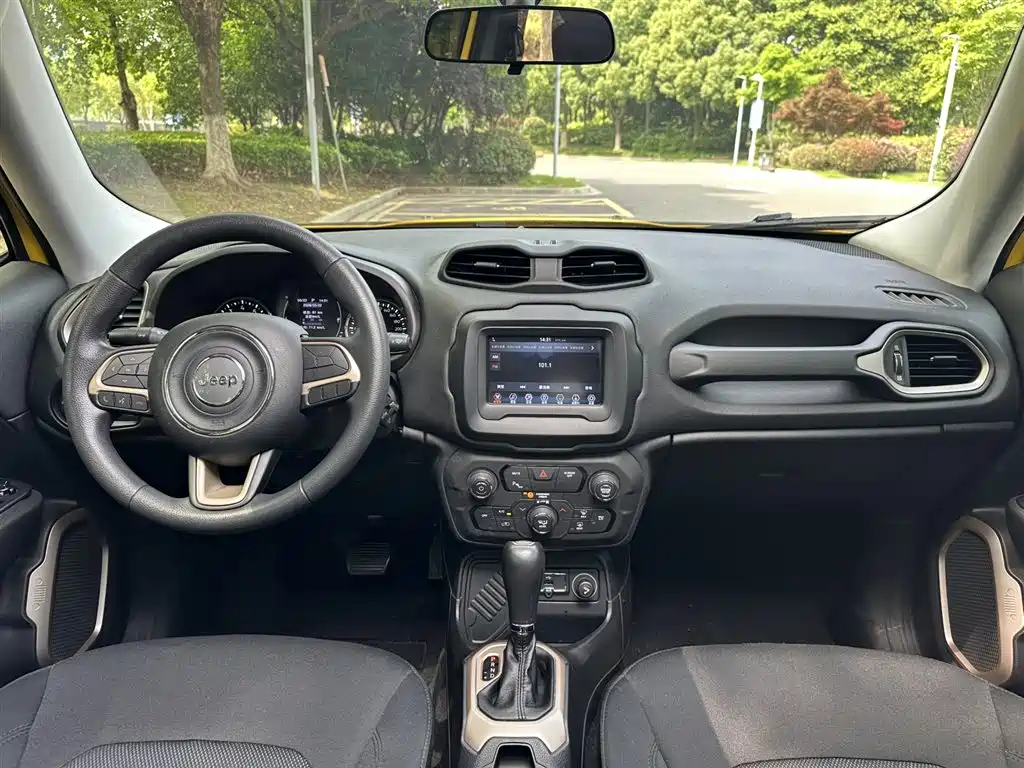 Jeep Renegade 2018 Connected Screen Edition 180T Automatic High Energy Edition