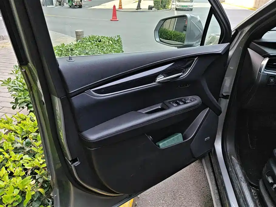 Cadillac XT5 2022 2.0T FWD Luxury