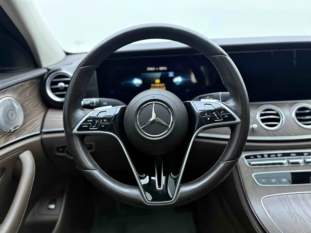 Mercedes-Benz E-Class 2022 Facelift E 300 L Luxury