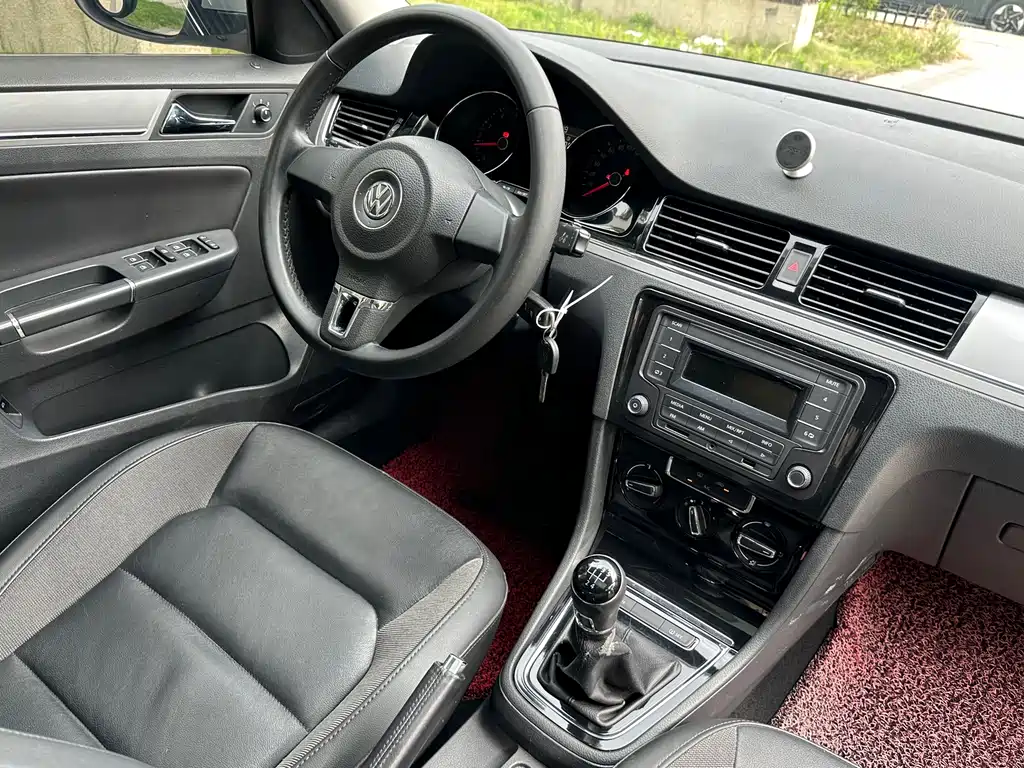 Volkswagen Bora 2014 1.6L Manual Comfort