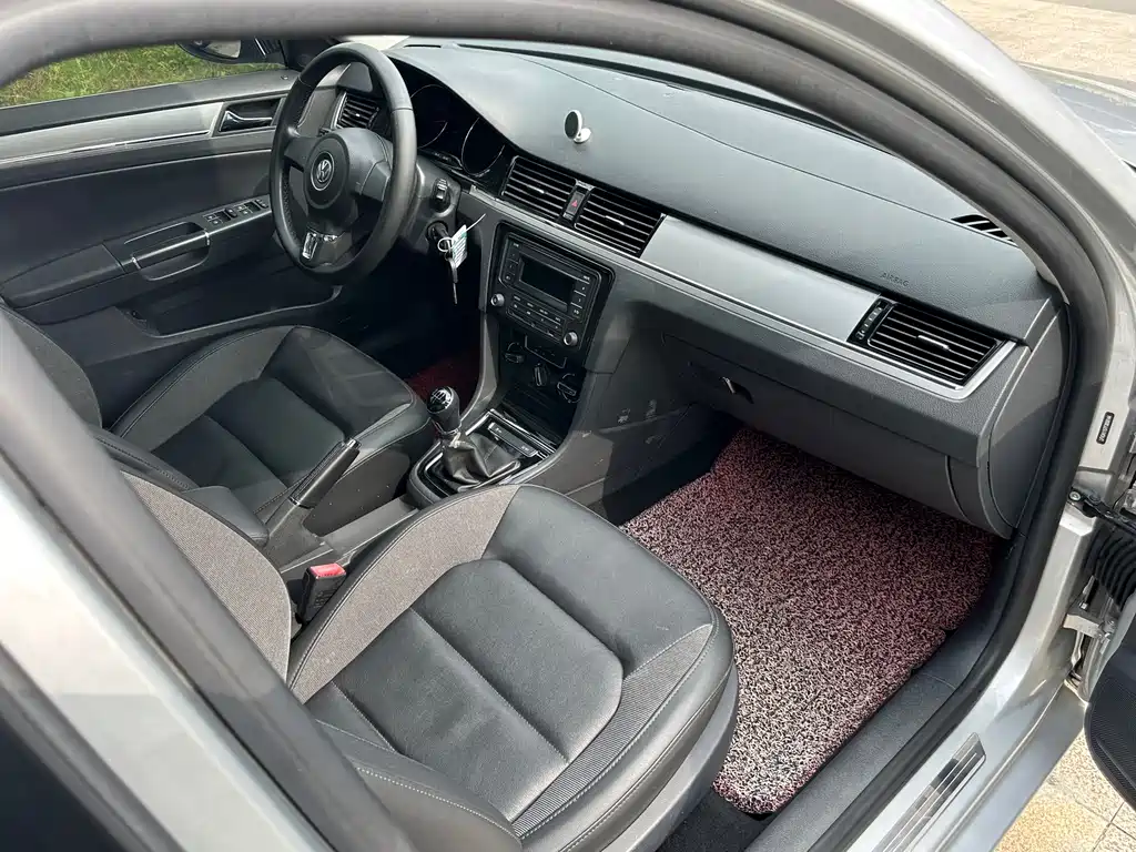 Volkswagen Bora 2014 1.6L Manual Comfort