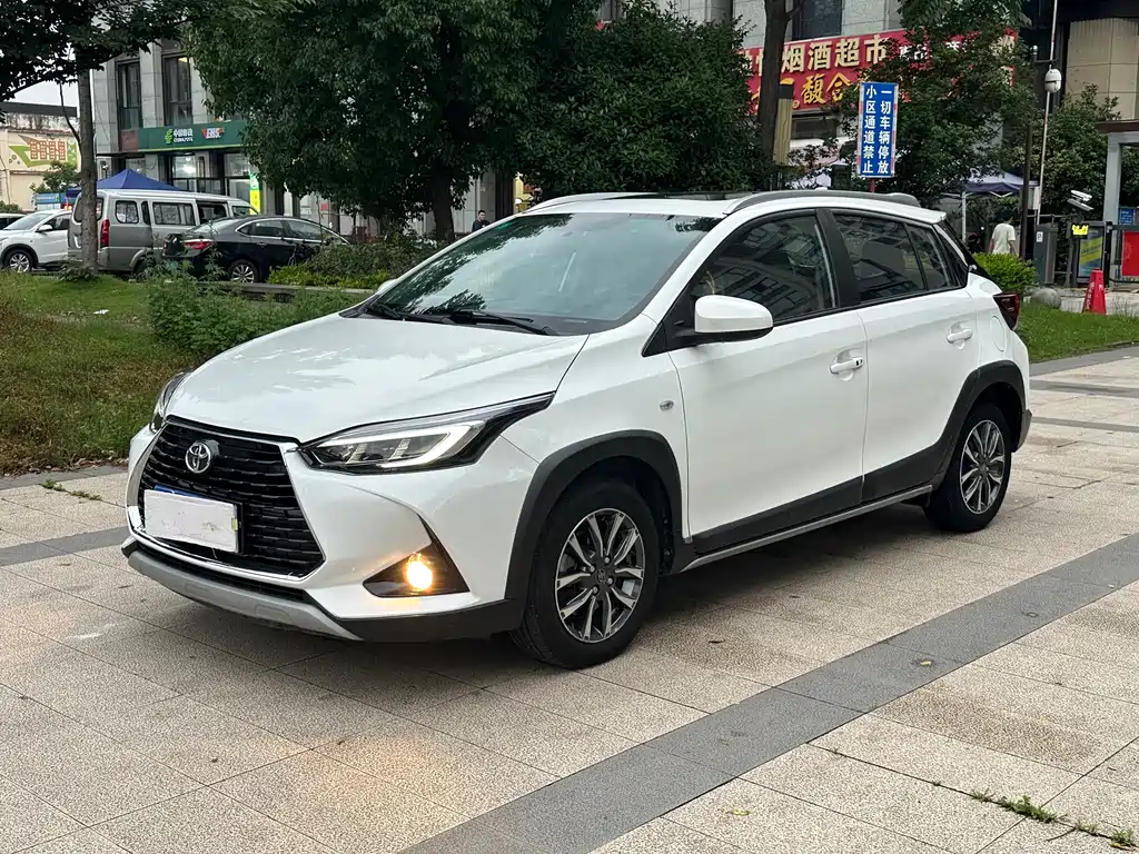 Yaris L 2020 1.5L CVT Premium
