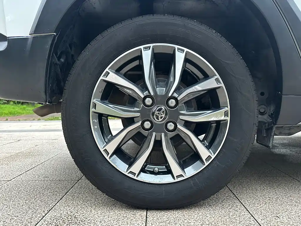 Yaris L 2020 1.5L CVT Premium