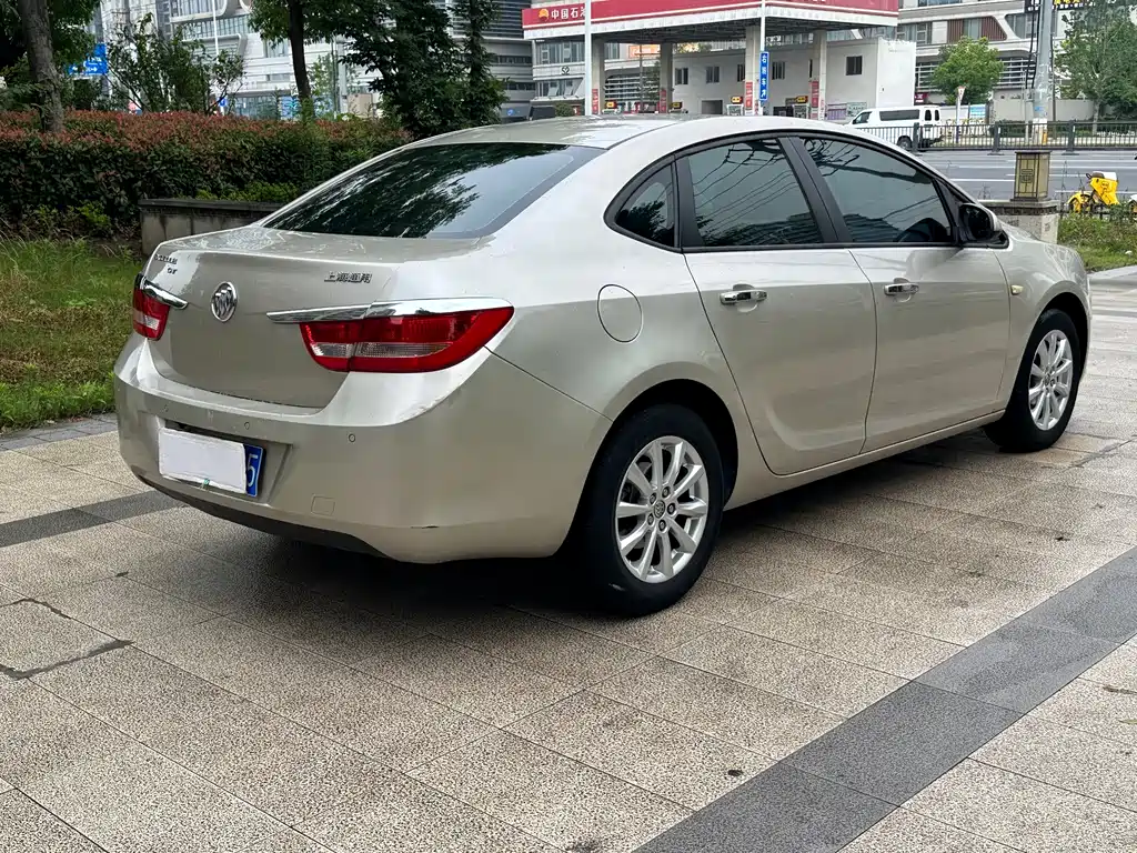 Buick Excelle GT 2013 1.6L Manual Entry Edition