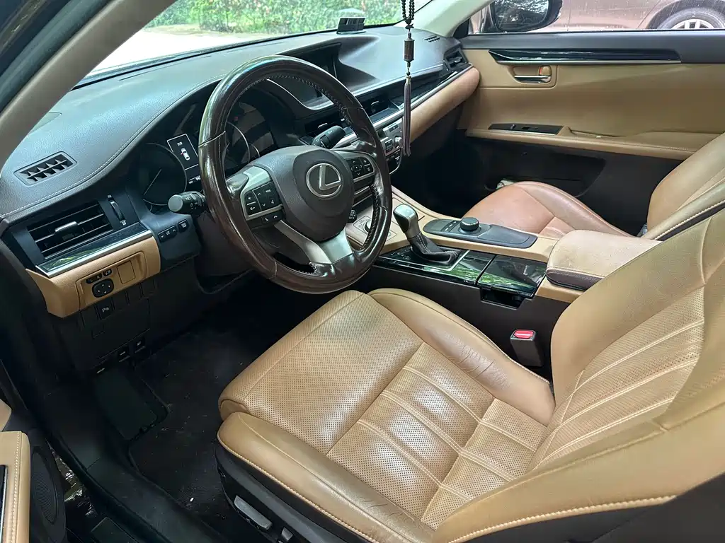 Lexus ES 2015 200 Elite Edition