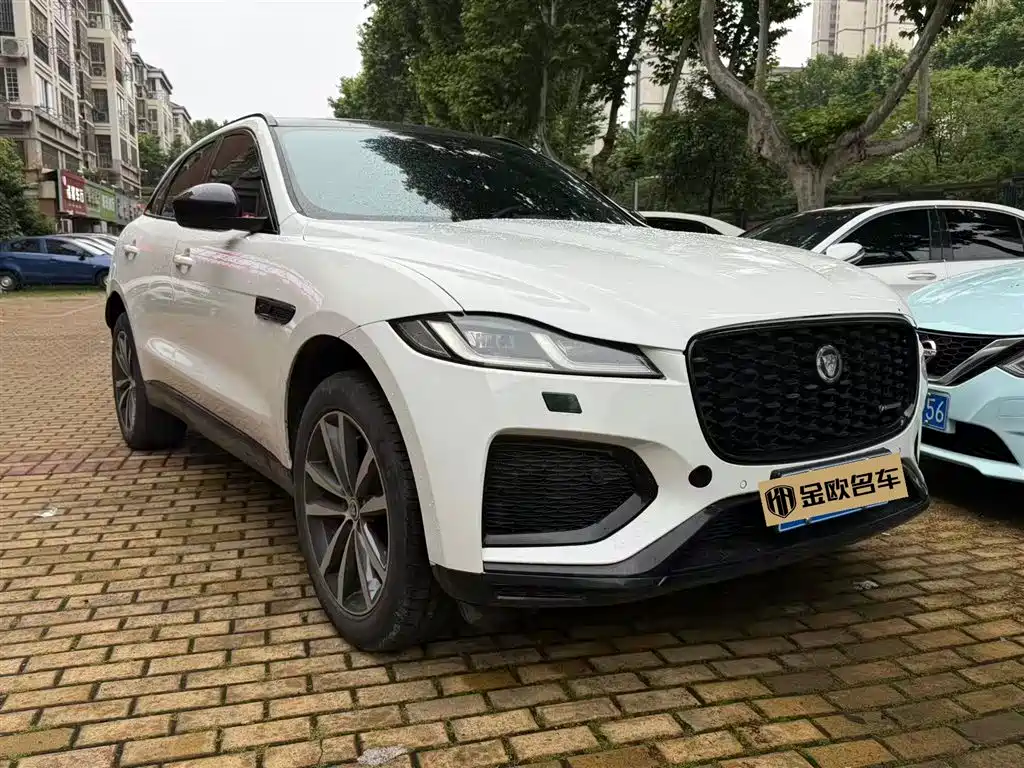 Jaguar F-PACE 2024 P250 R-Dynamic SE