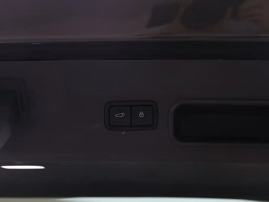 Li Auto ONE 2021 Extended-Range 6-Seater Edition