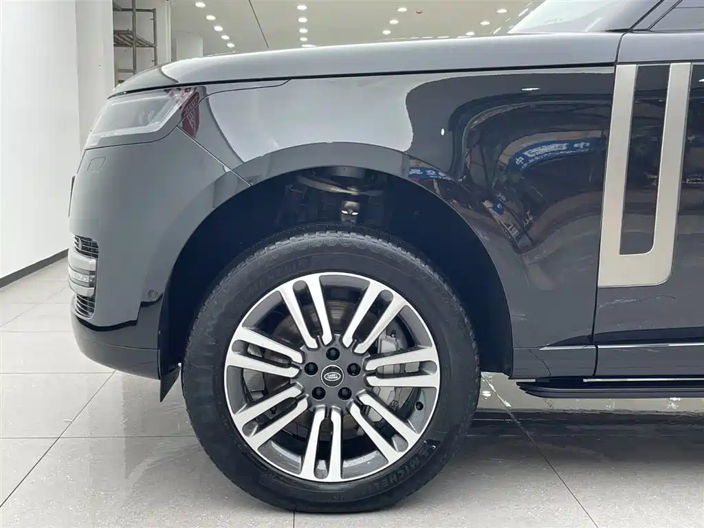 Range Rover 2023 Facelift 3.0 L6 400PS Autobiography LWB
