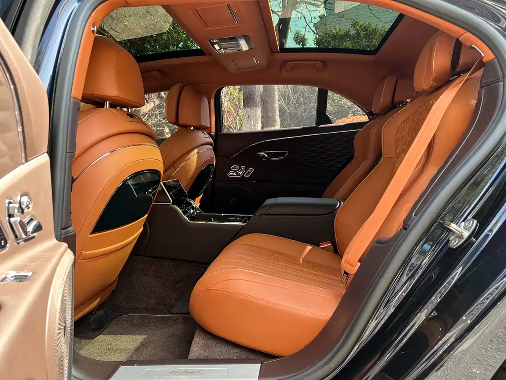 Bentley Flying Spur Plug-in Hybrid 2022 2.9T V6 Hybrid Mulliner