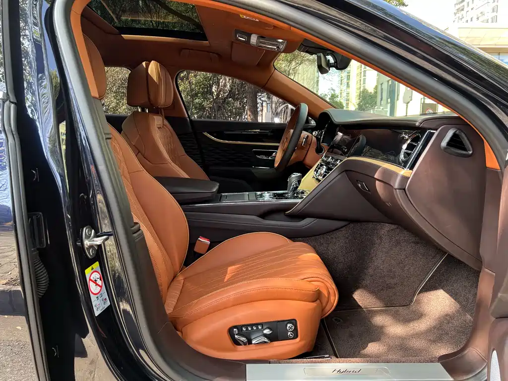 Bentley Flying Spur Plug-in Hybrid 2022 2.9T V6 Hybrid Mulliner