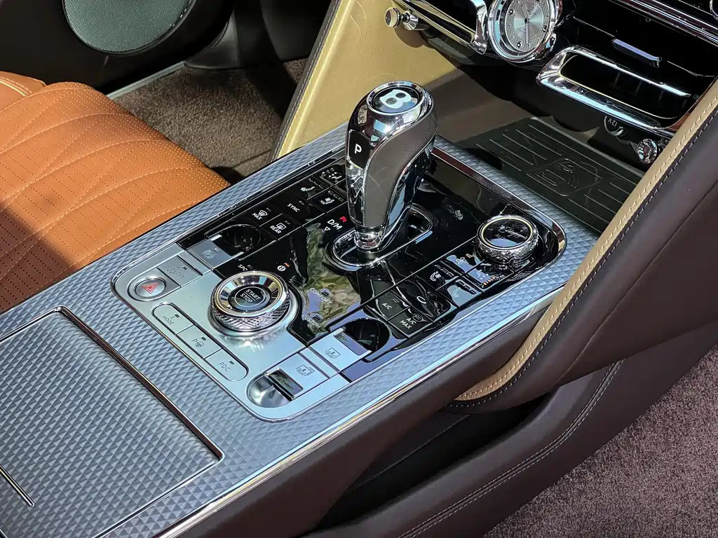 Bentley Flying Spur Plug-in Hybrid 2022 2.9T V6 Hybrid Mulliner