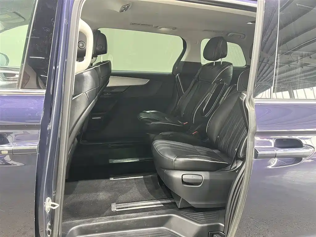Roewe iMAX8 2021 400TGI Flagship Edition